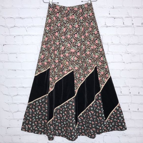 vintage Dresses & Skirts - Vintage Black Floral Prairie Skirt Maxi Velvet